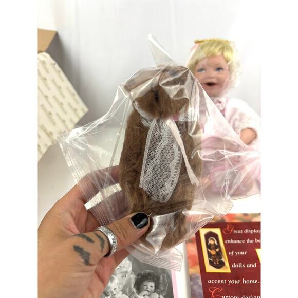 VTG Ashton Drake I Wish You Love Porcelain Baby Doll First Issue - Picture 7 of 16